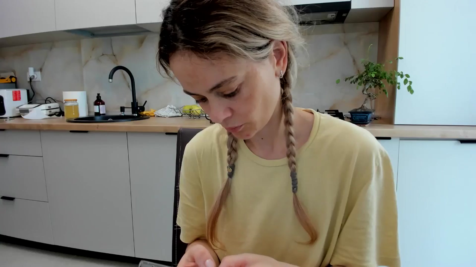 Gallery image thumbnail from DebbyPaige's myfreecams stream on, 06/23/2024, 10:22 image 16 of 20