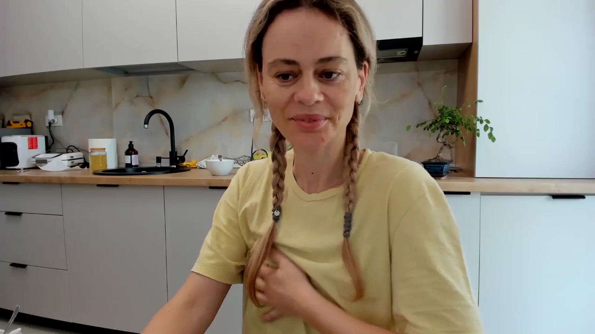 Gallery image thumbnail from DebbyPaige's myfreecams stream on, 06/23/2024, 10:22 image 3 of 20