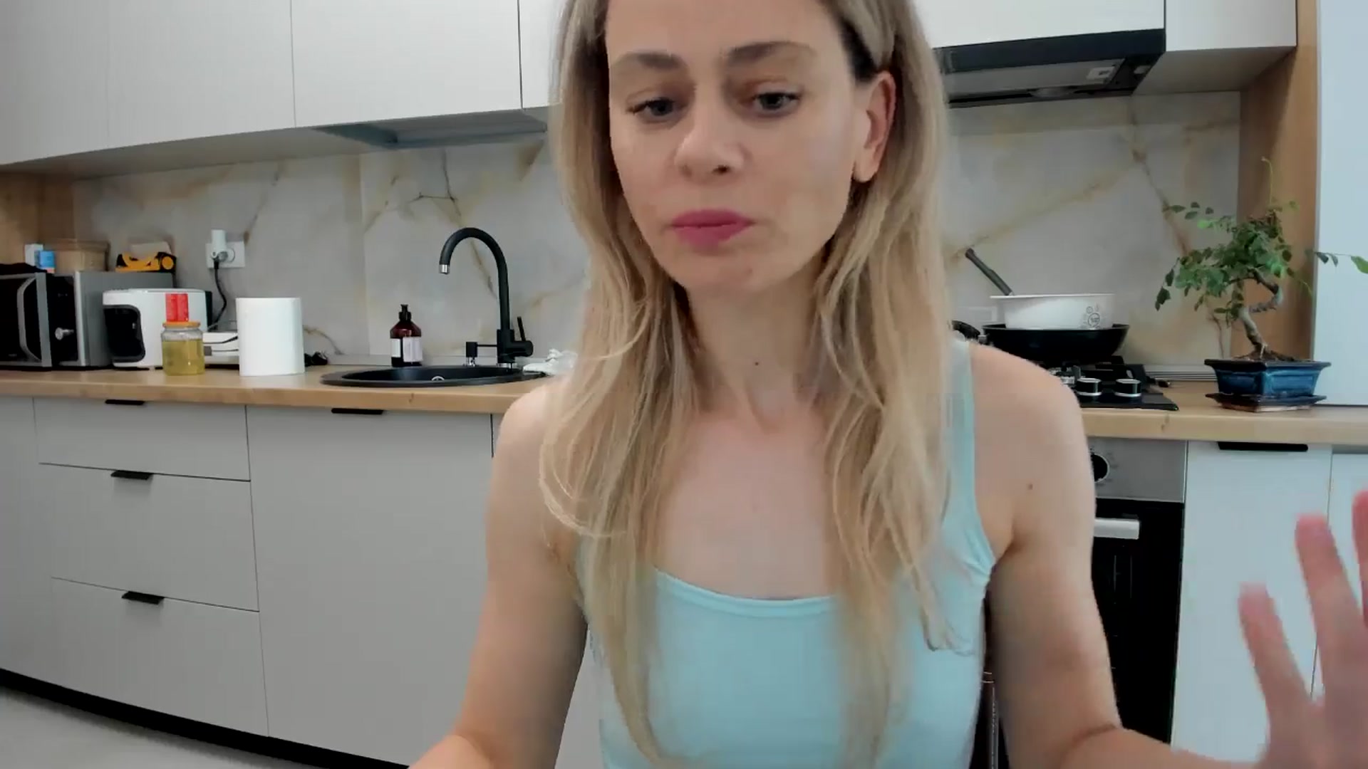 Gallery image thumbnail from DebbyPaige's myfreecams stream on, 06/23/2024, 19:08 image 8 of 20
