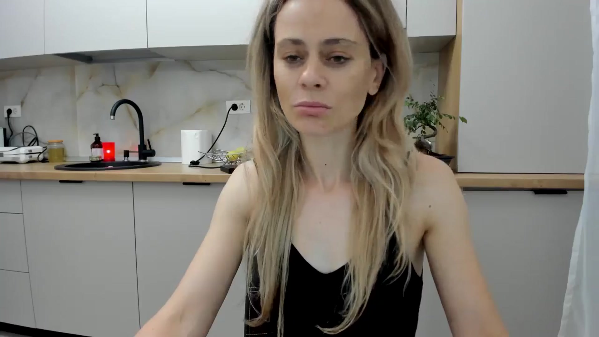 Gallery image thumbnail from DebbyPaige's myfreecams stream on, 06/24/2024, 19:52 image 2 of 20