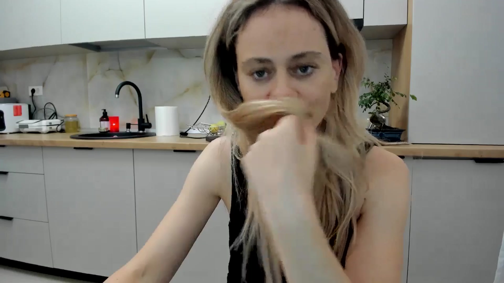 Gallery image thumbnail from DebbyPaige's myfreecams stream on, 06/24/2024, 19:52 image 18 of 20