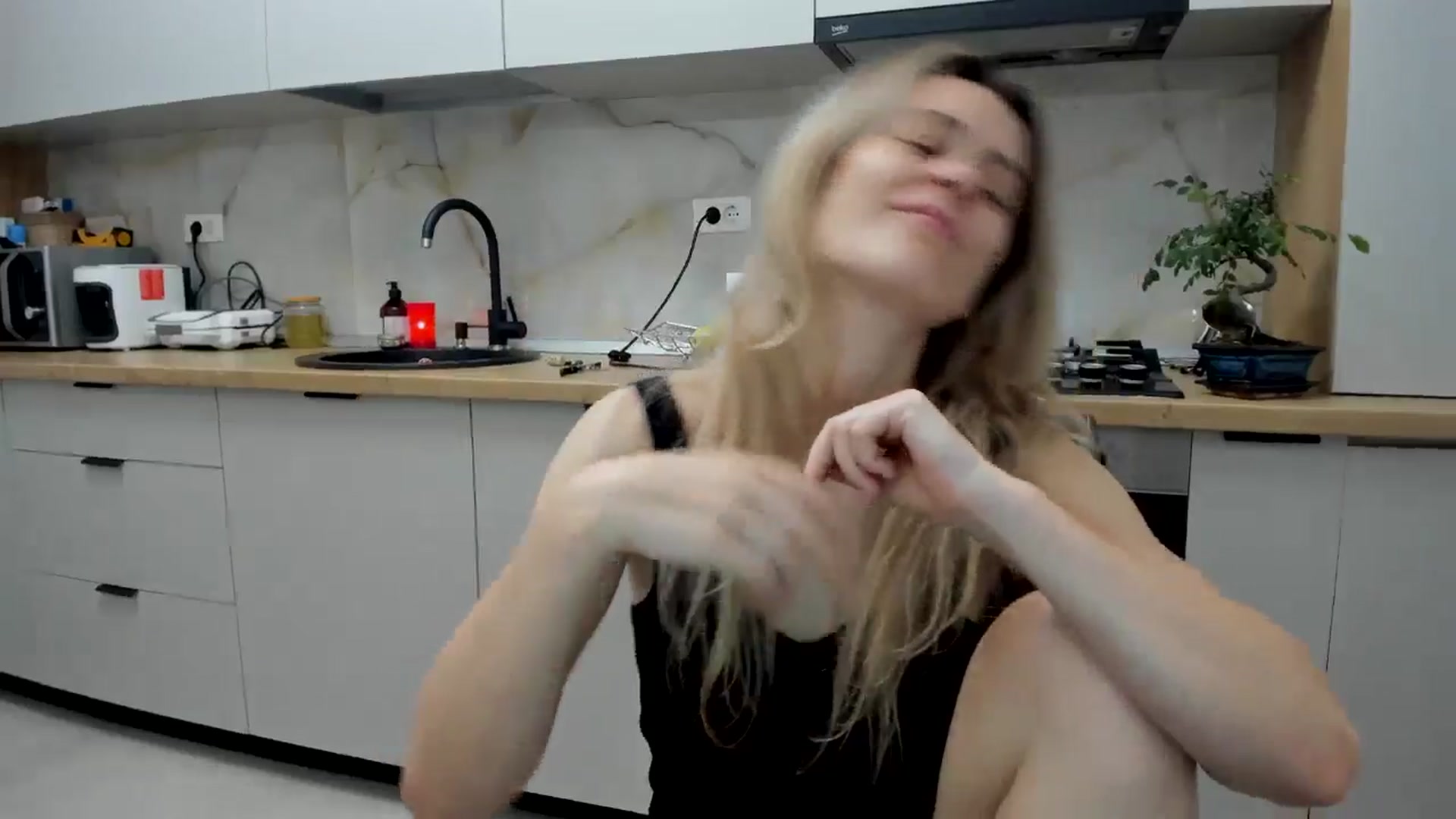 Gallery image thumbnail from DebbyPaige's myfreecams stream on, 06/24/2024, 21:57 image 16 of 20