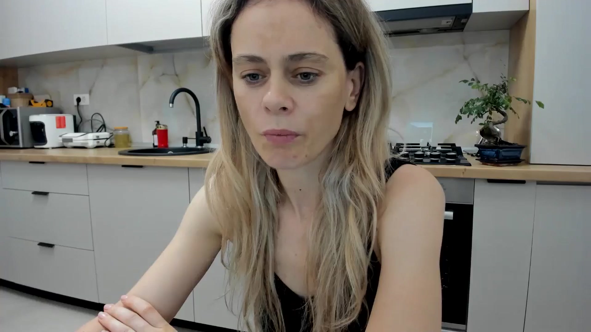 Gallery image thumbnail from DebbyPaige's myfreecams stream on, 06/24/2024, 22:42 image 13 of 20