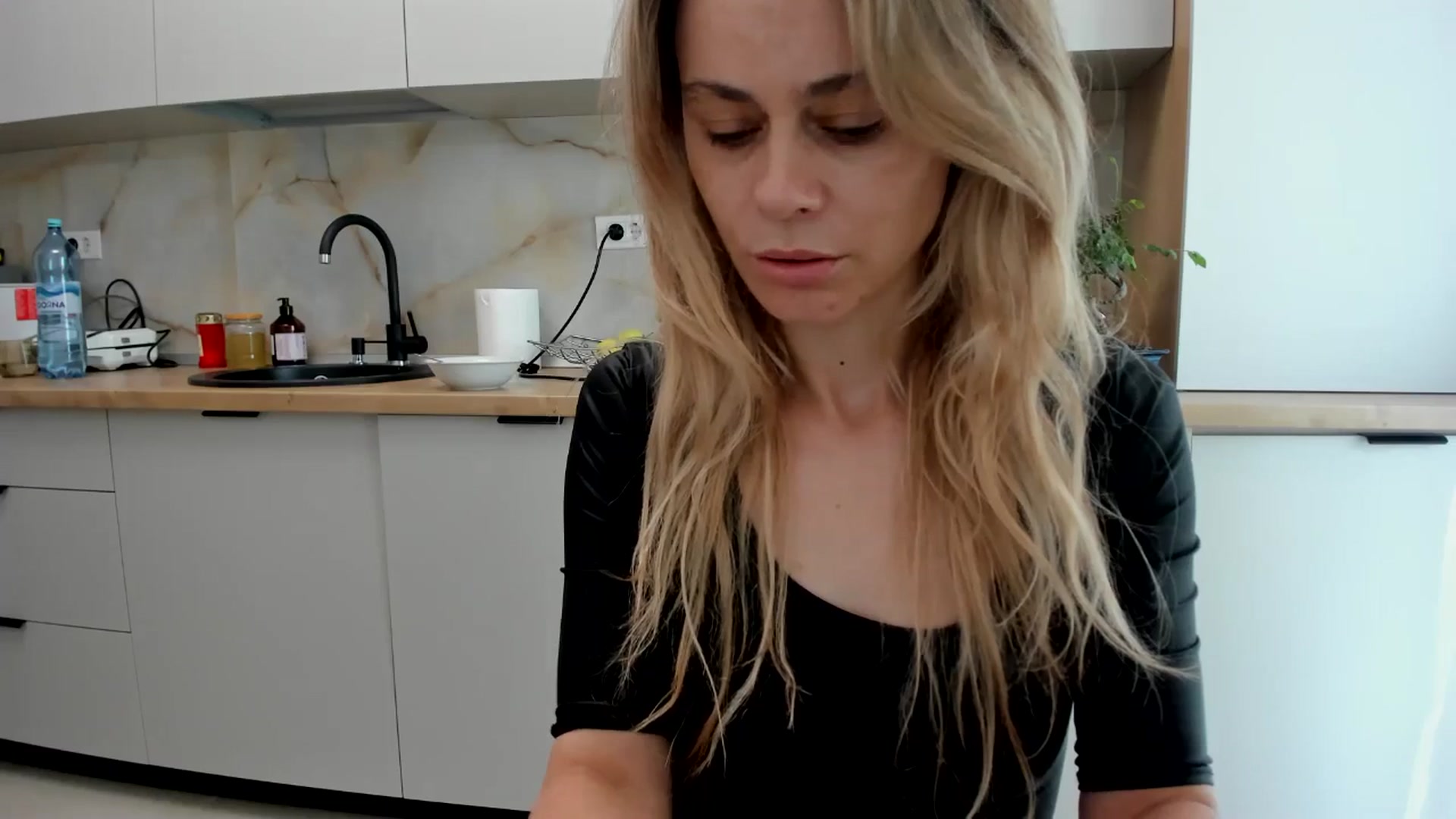 Gallery image thumbnail from DebbyPaige's myfreecams stream on, 06/25/2024, 14:28 image 4 of 20