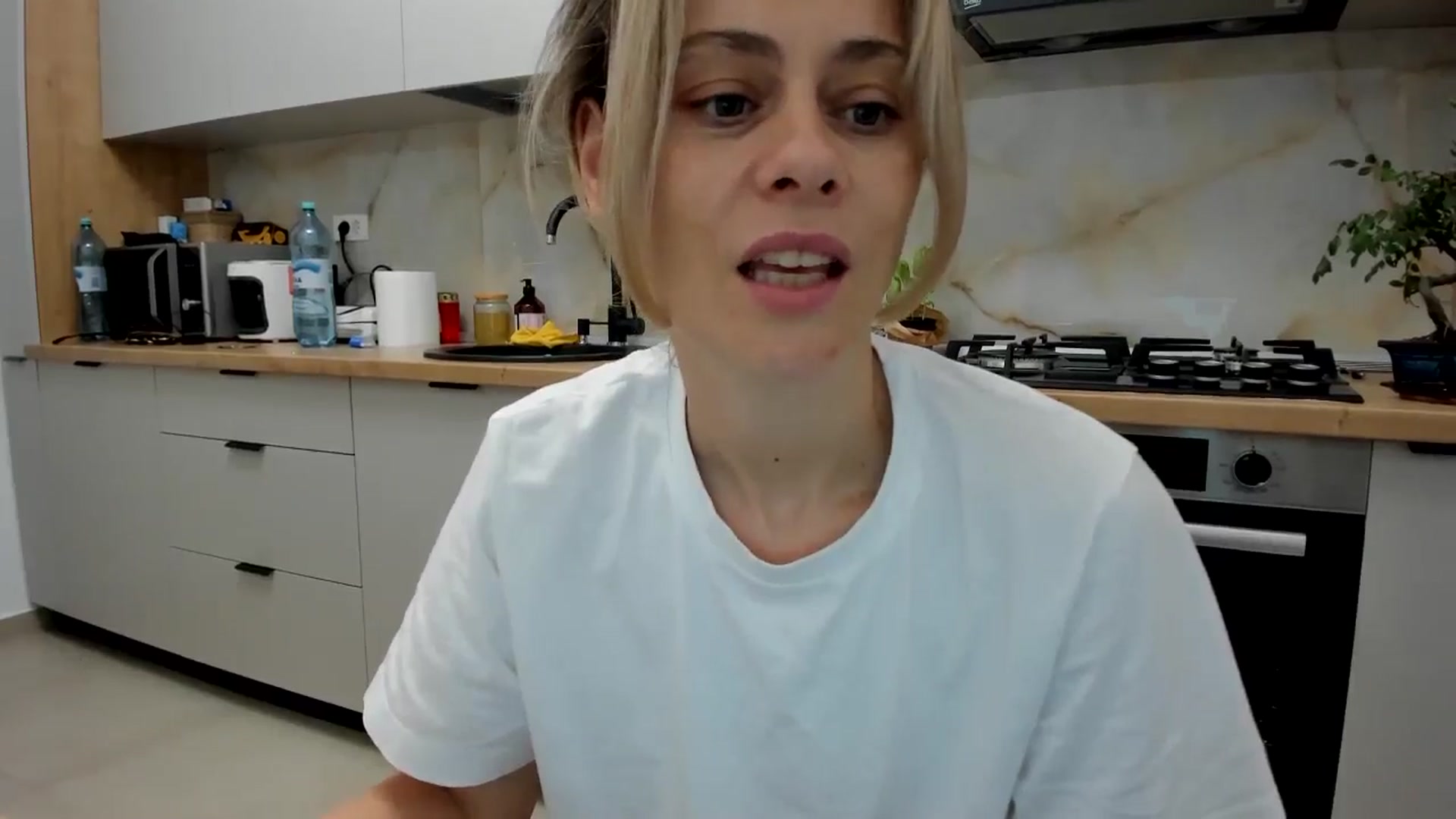 Gallery image thumbnail from DebbyPaige's myfreecams stream on, 06/26/2024, 19:53 image 20 of 20