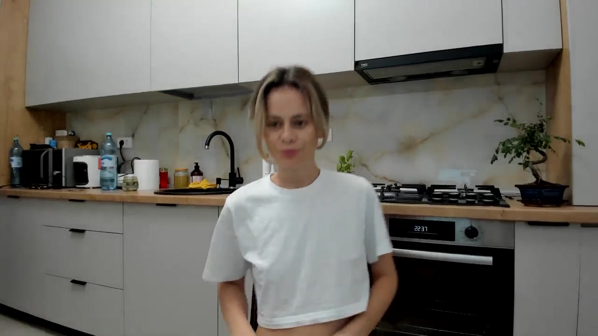 Gallery image thumbnail from DebbyPaige's myfreecams stream on, 06/26/2024, 19:53 image 11 of 20