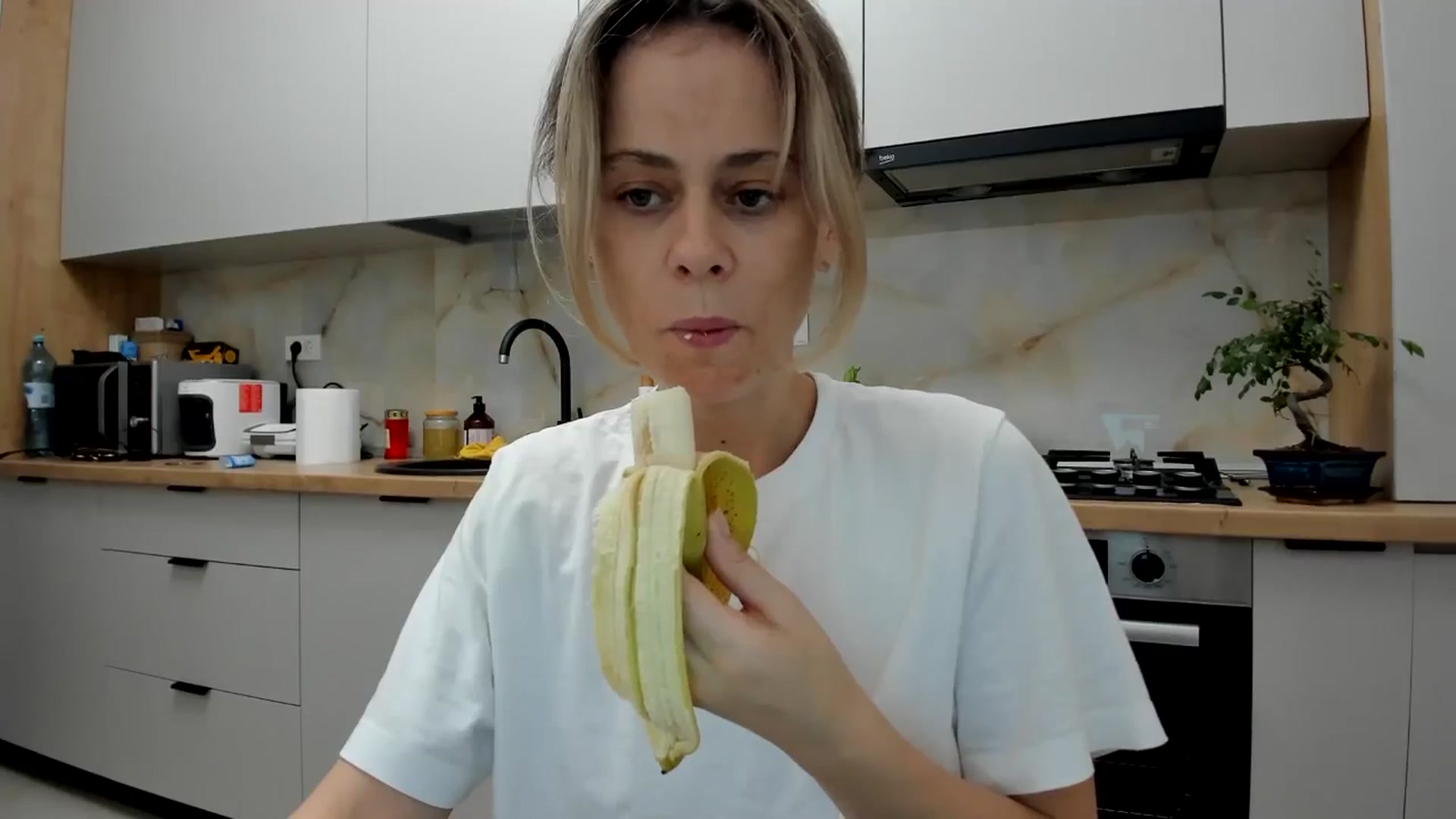 Gallery image thumbnail from DebbyPaige's myfreecams stream on, 06/26/2024, 19:53 image 4 of 20