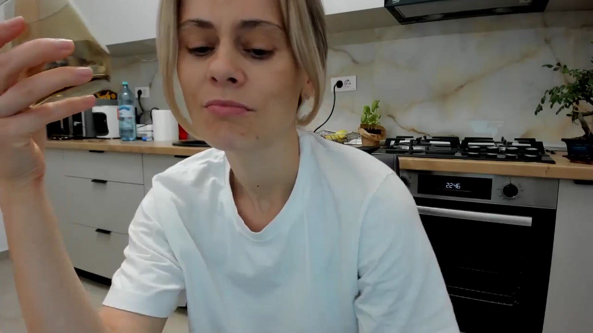 Gallery image thumbnail from DebbyPaige's myfreecams stream on, 06/26/2024, 19:53 image 17 of 20