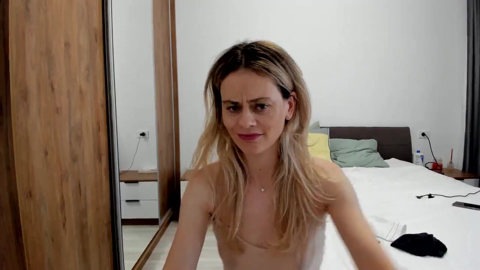 Gallery image thumbnail from DebbyPaige's myfreecams stream on, 06/30/2024, 14:50 image 2 of 20