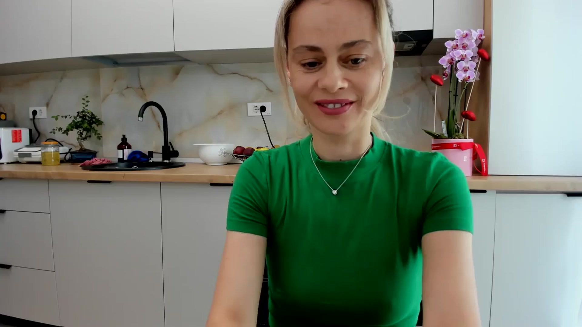 Gallery image thumbnail from DebbyPaige's myfreecams stream on, 07/02/2024, 11:31 image 4 of 20