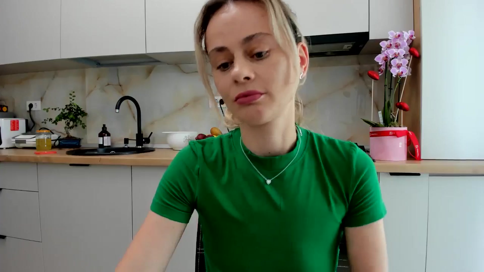 Gallery image thumbnail from DebbyPaige's myfreecams stream on, 07/02/2024, 11:31 image 19 of 20