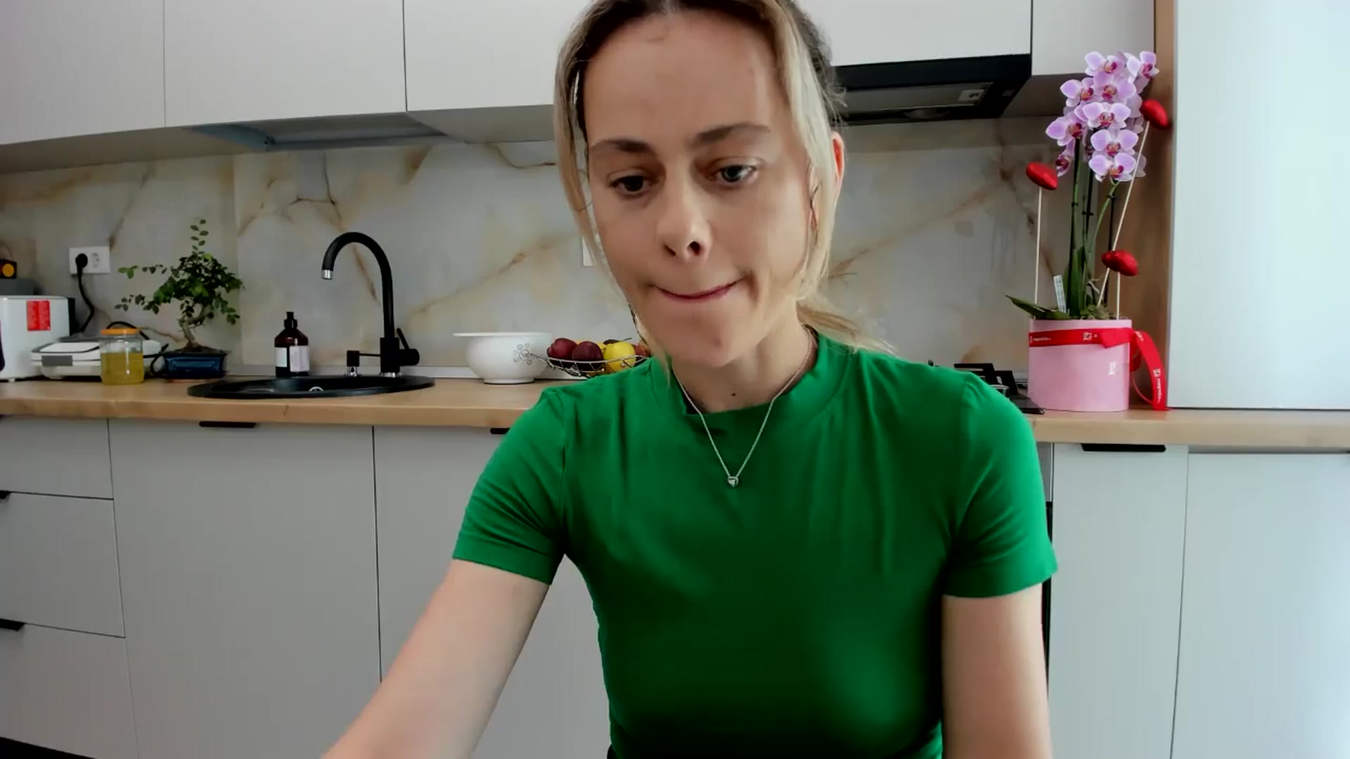 Gallery image thumbnail from DebbyPaige's myfreecams stream on, 07/02/2024, 11:31 image 10 of 20