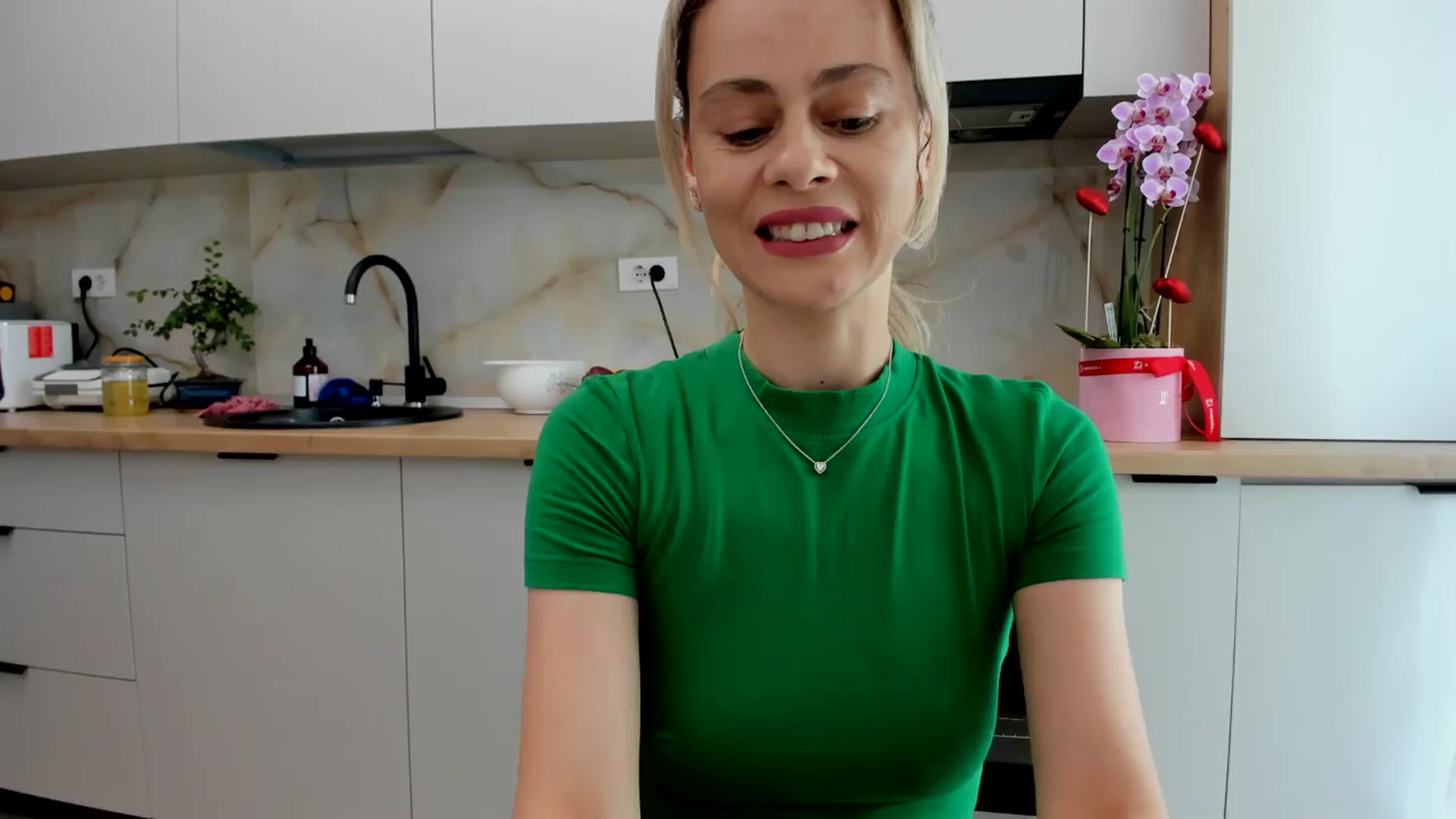 Gallery image thumbnail from DebbyPaige's myfreecams stream on, 07/02/2024, 11:31 image 3 of 20