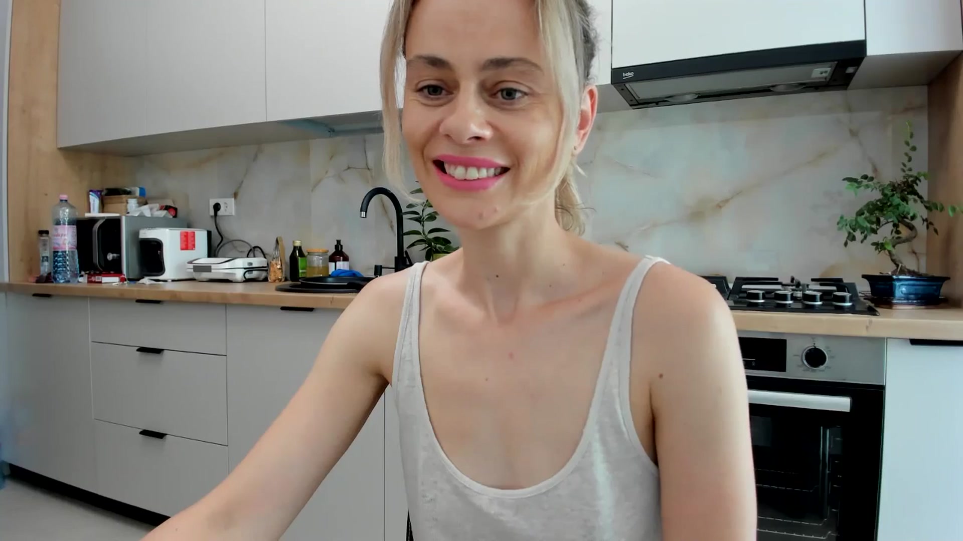 Gallery image thumbnail from DebbyPaige's myfreecams stream on, 07/10/2024, 11:46 image 6 of 20