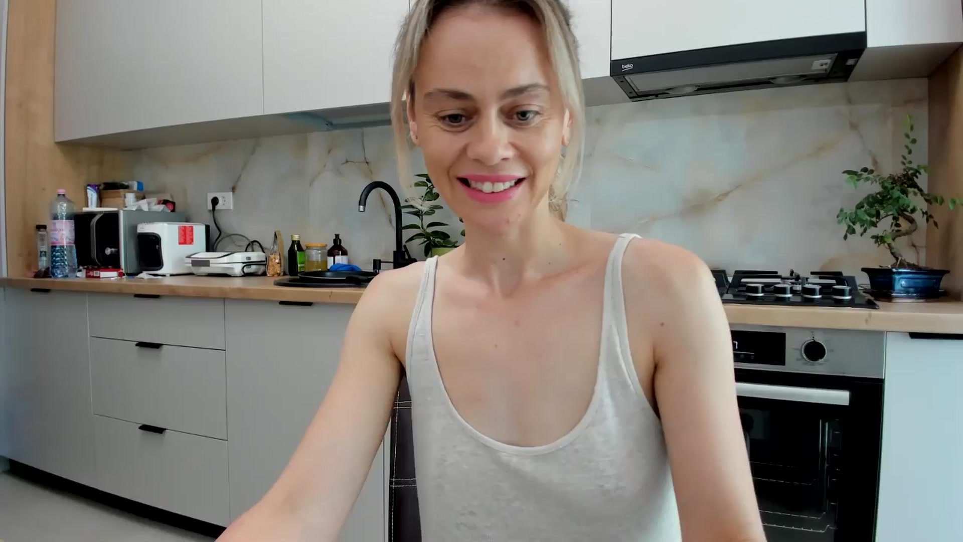 Gallery image thumbnail from DebbyPaige's myfreecams stream on, 07/10/2024, 11:46 image 19 of 20