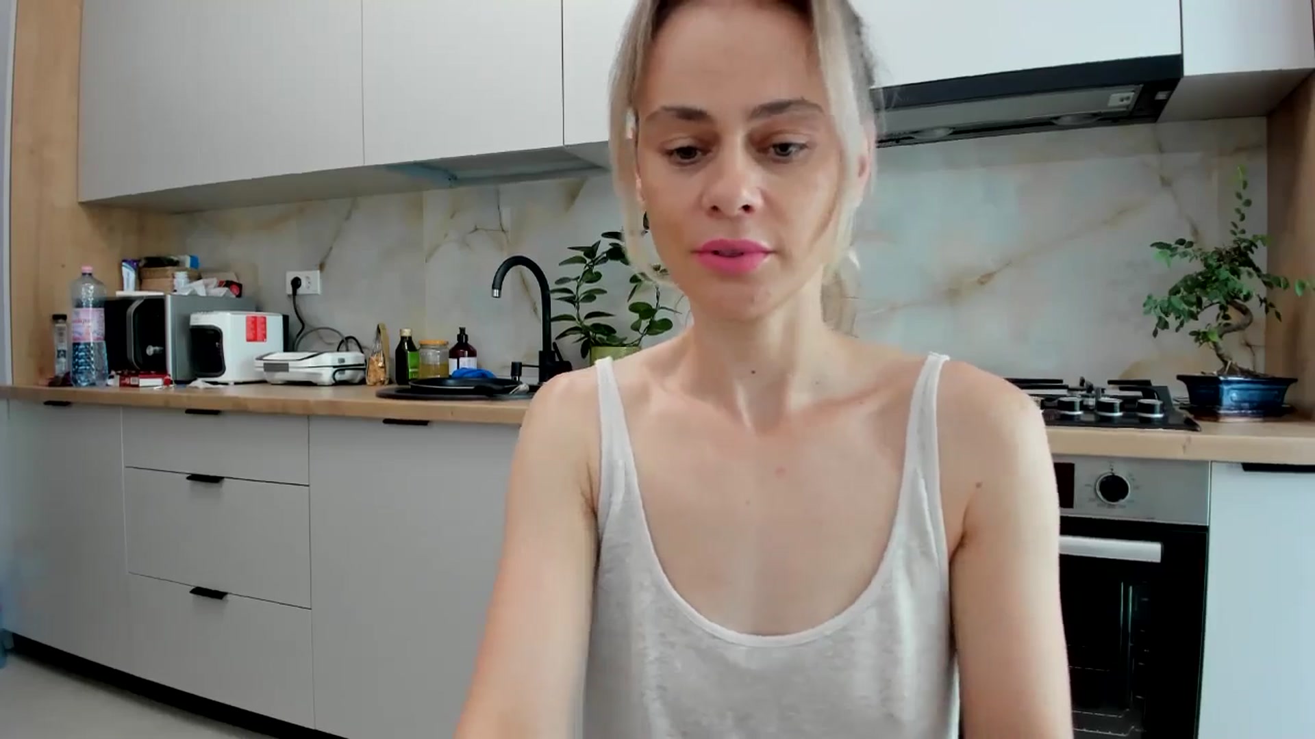 Gallery image thumbnail from DebbyPaige's myfreecams stream on, 07/10/2024, 11:46 image 8 of 20