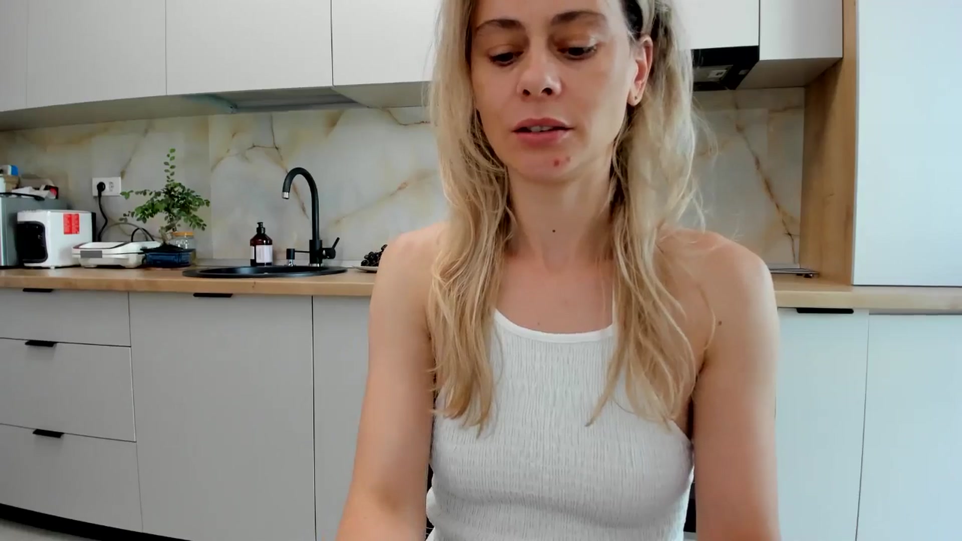 Gallery image thumbnail from DebbyPaige's myfreecams stream on, 07/11/2024, 16:02 image 4 of 20