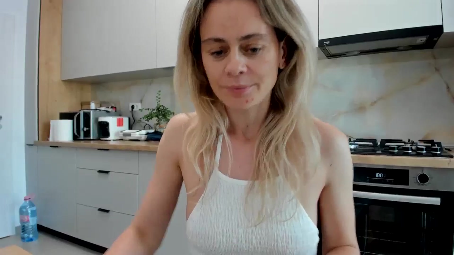 Gallery image thumbnail from DebbyPaige's myfreecams stream on, 07/11/2024, 16:02 image 12 of 20