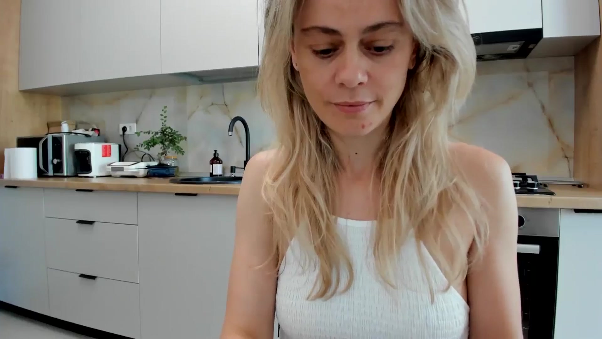 Gallery image thumbnail from DebbyPaige's myfreecams stream on, 07/11/2024, 16:02 image 10 of 20