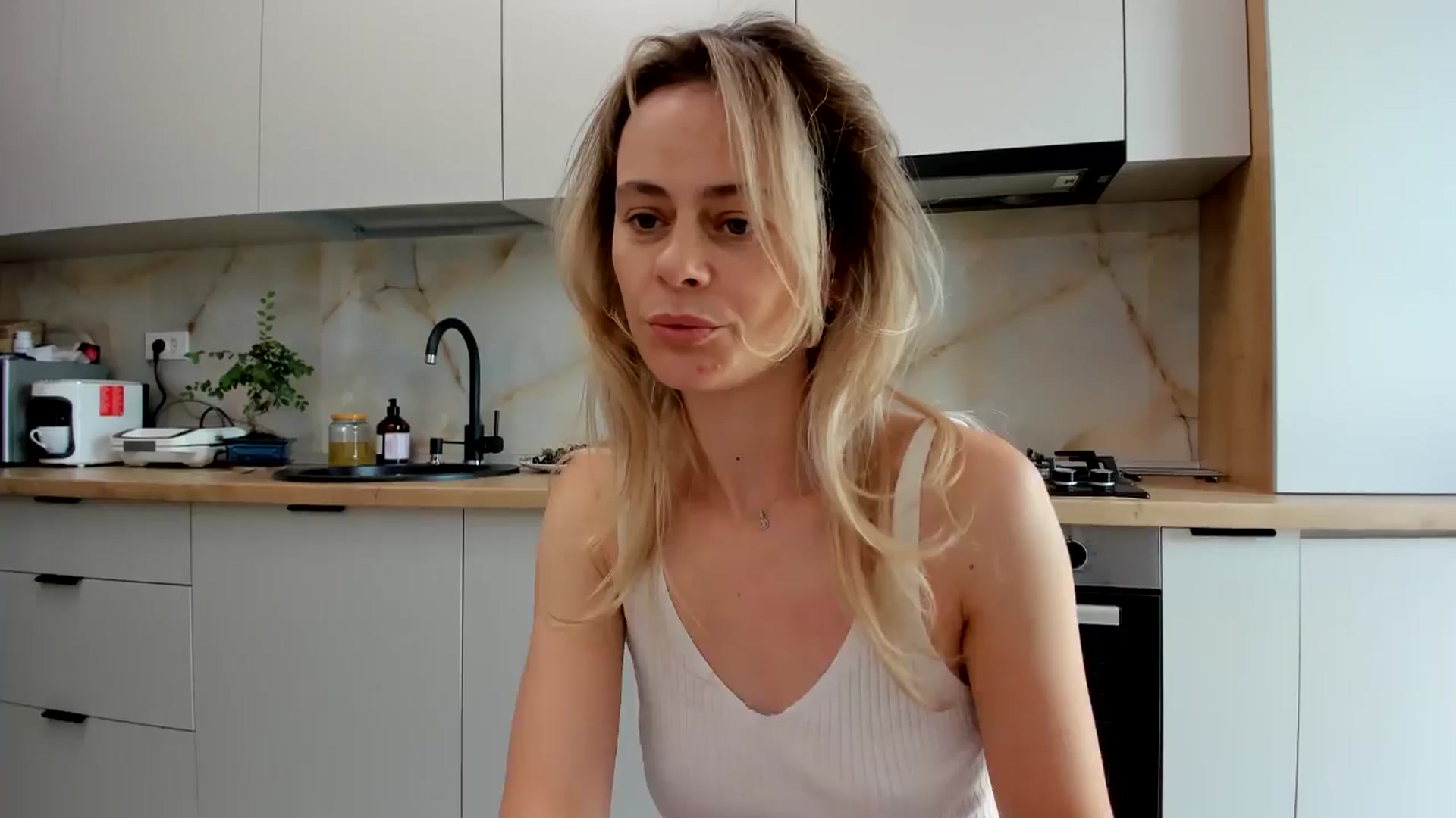 Gallery image thumbnail from DebbyPaige's myfreecams stream on, 07/12/2024, 08:30 image 4 of 20