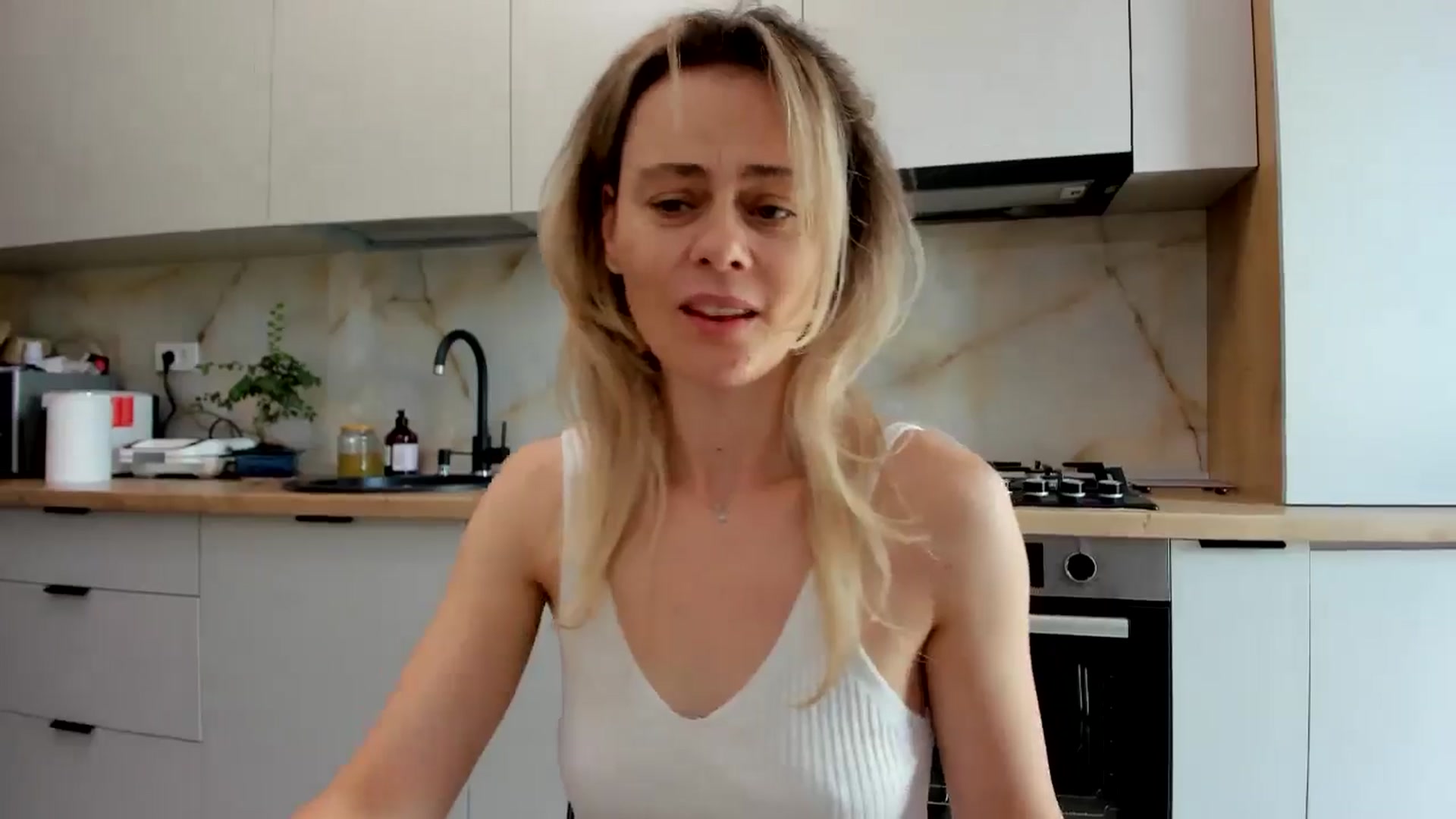 Gallery image thumbnail from DebbyPaige's myfreecams stream on, 07/12/2024, 08:30 image 3 of 20