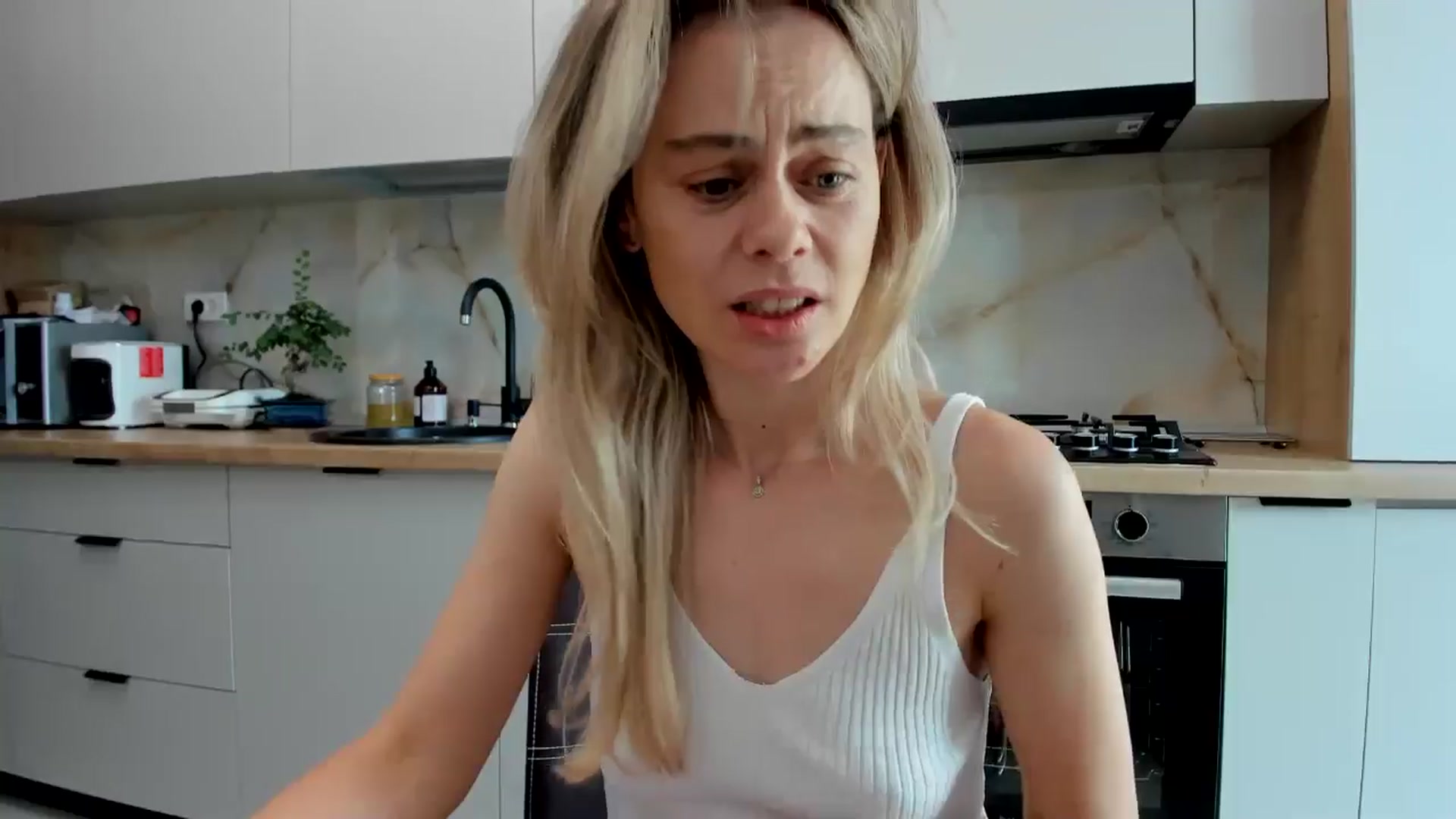 Gallery image thumbnail from DebbyPaige's myfreecams stream on, 07/12/2024, 08:30 image 19 of 20