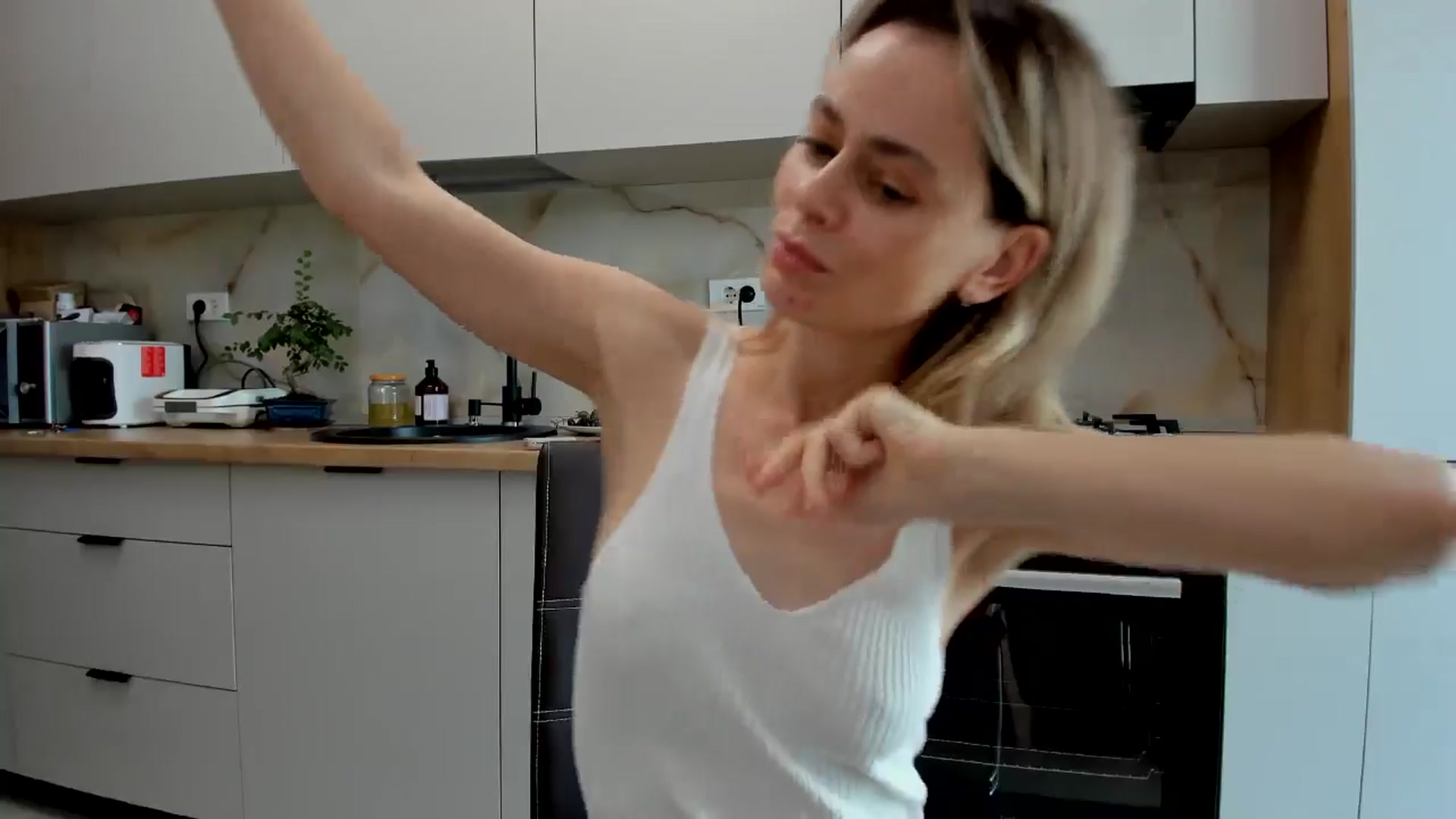 Gallery image thumbnail from DebbyPaige's myfreecams stream on, 07/12/2024, 09:42 image 7 of 20