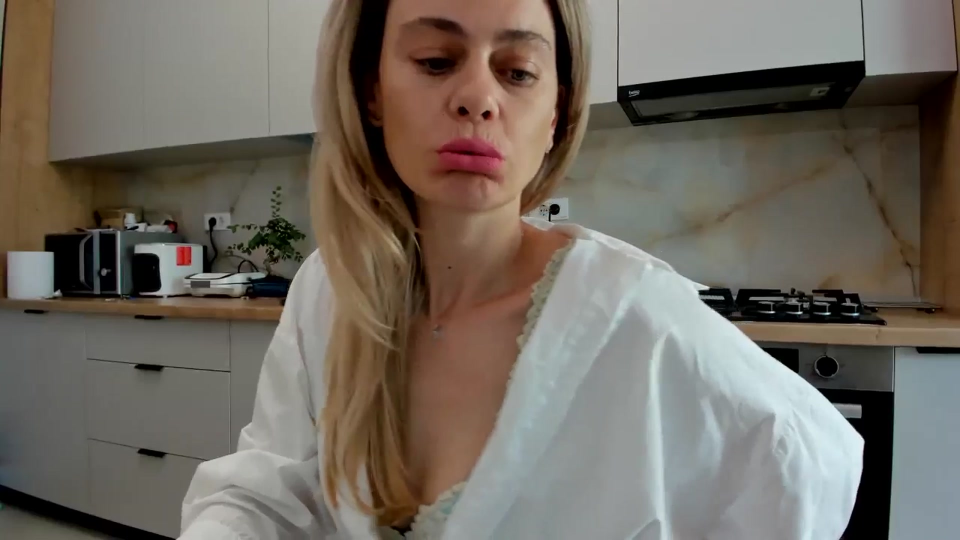 Gallery image thumbnail from DebbyPaige's myfreecams stream on, 07/12/2024, 10:21 image 9 of 20