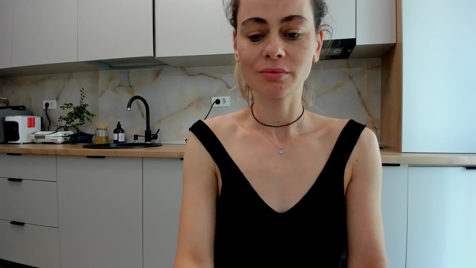 Gallery image thumbnail from DebbyPaige's myfreecams stream on, 07/14/2024, 08:36 image 8 of 20