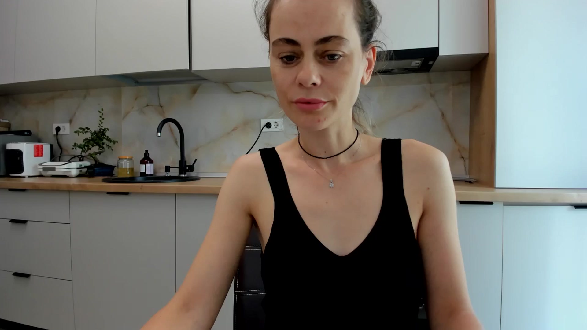 Gallery image thumbnail from DebbyPaige's myfreecams stream on, 07/14/2024, 08:36 image 5 of 20