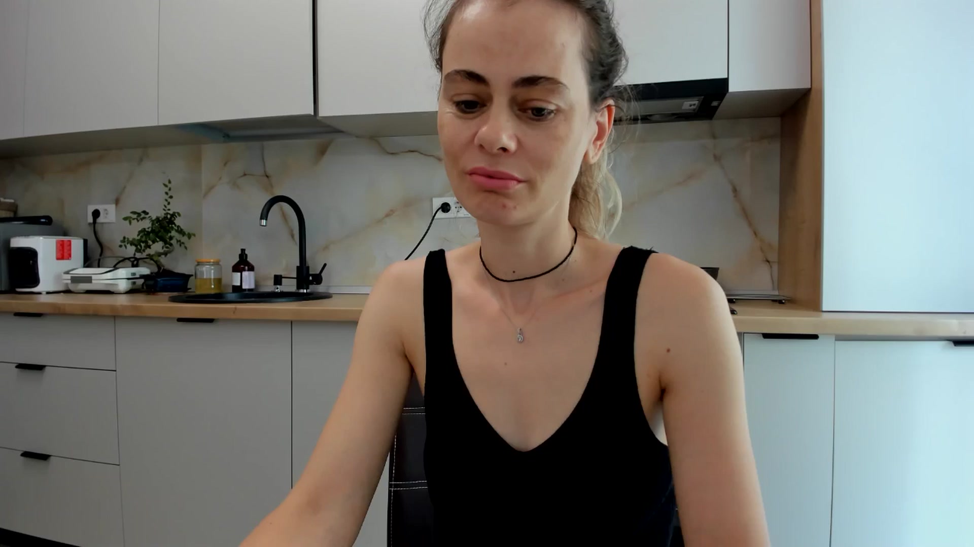 Gallery image thumbnail from DebbyPaige's myfreecams stream on, 07/14/2024, 08:36 image 14 of 20