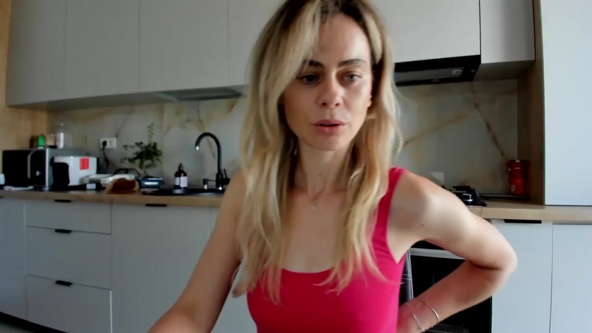 Gallery image thumbnail from DebbyPaige's myfreecams stream on, 07/15/2024, 14:06 image 1 of 20