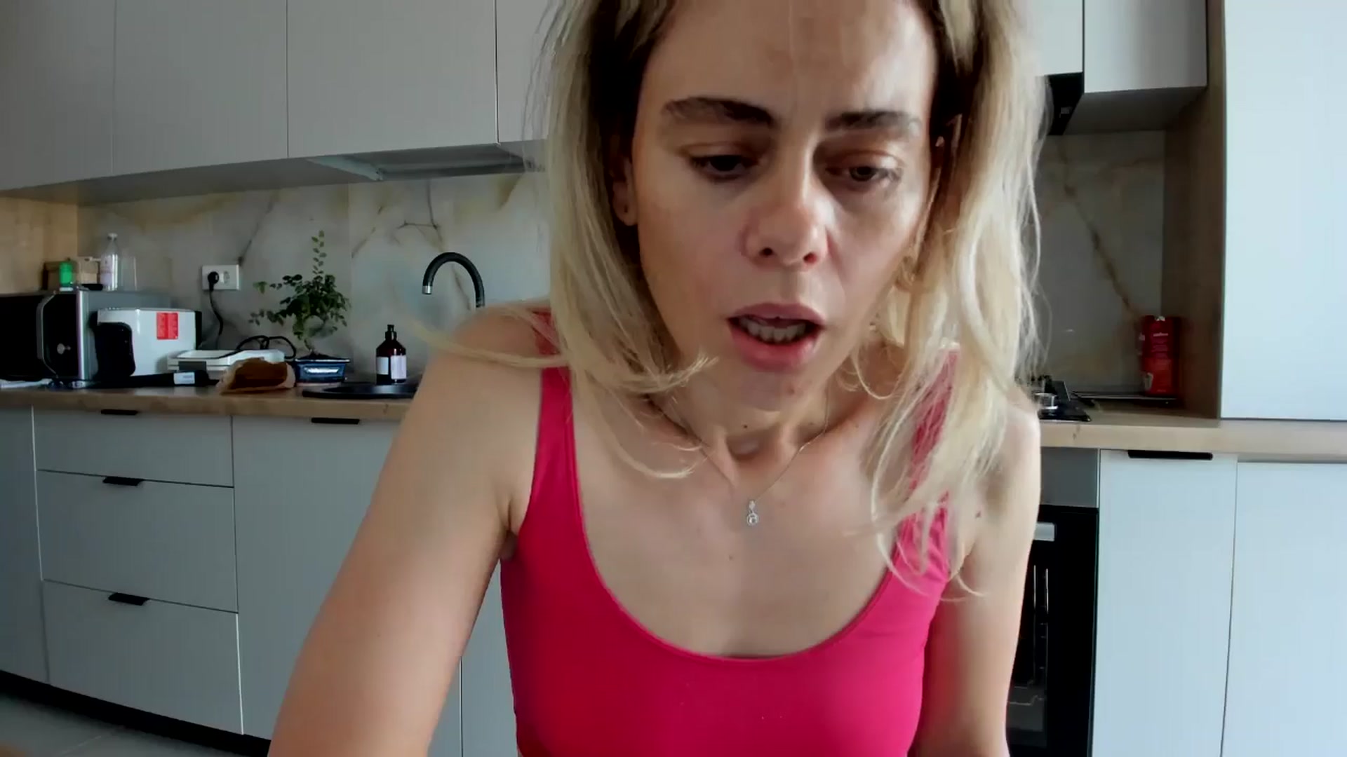 Gallery image thumbnail from DebbyPaige's myfreecams stream on, 07/15/2024, 14:06 image 2 of 20