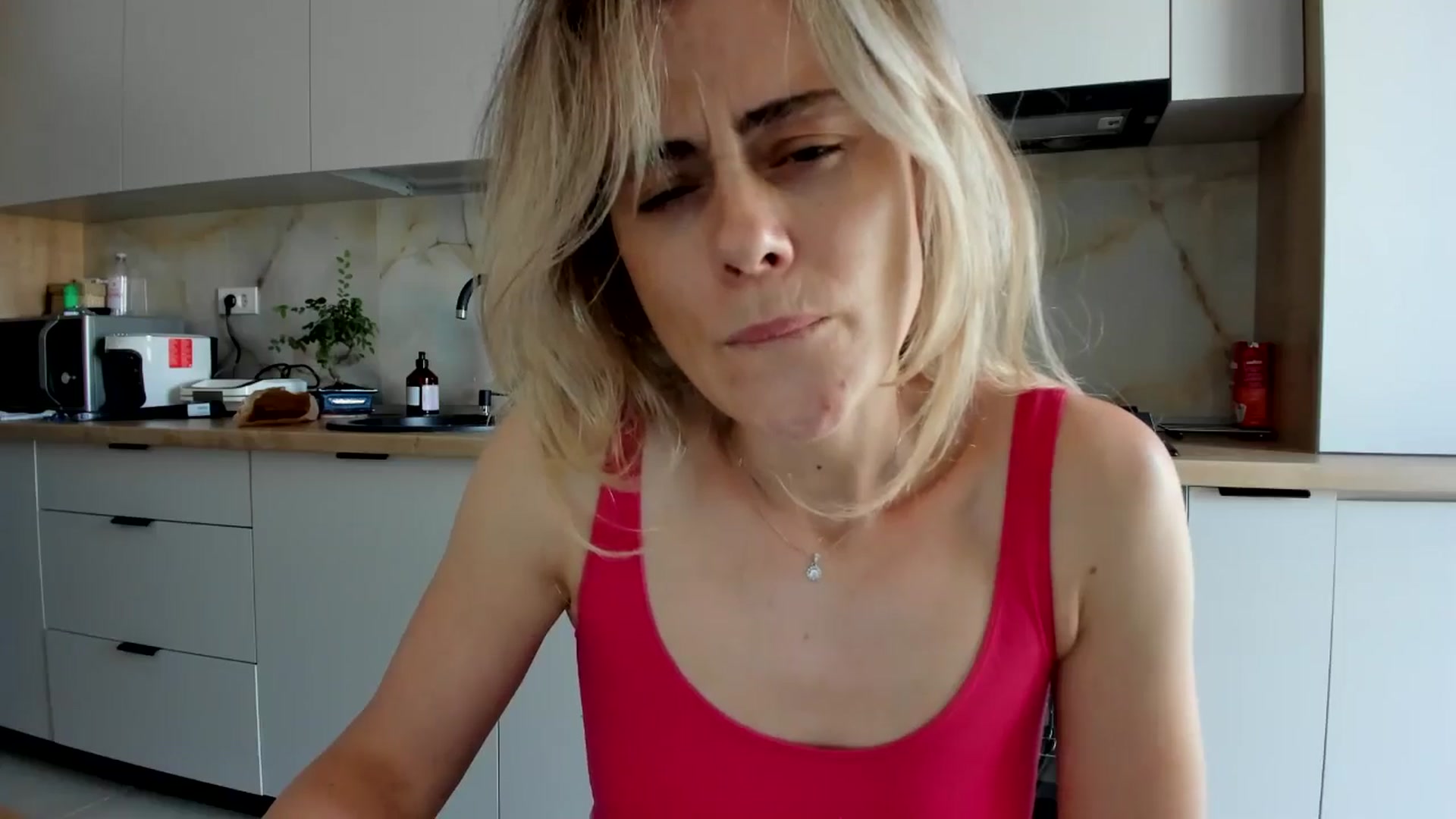 Gallery image thumbnail from DebbyPaige's myfreecams stream on, 07/15/2024, 14:06 image 3 of 20