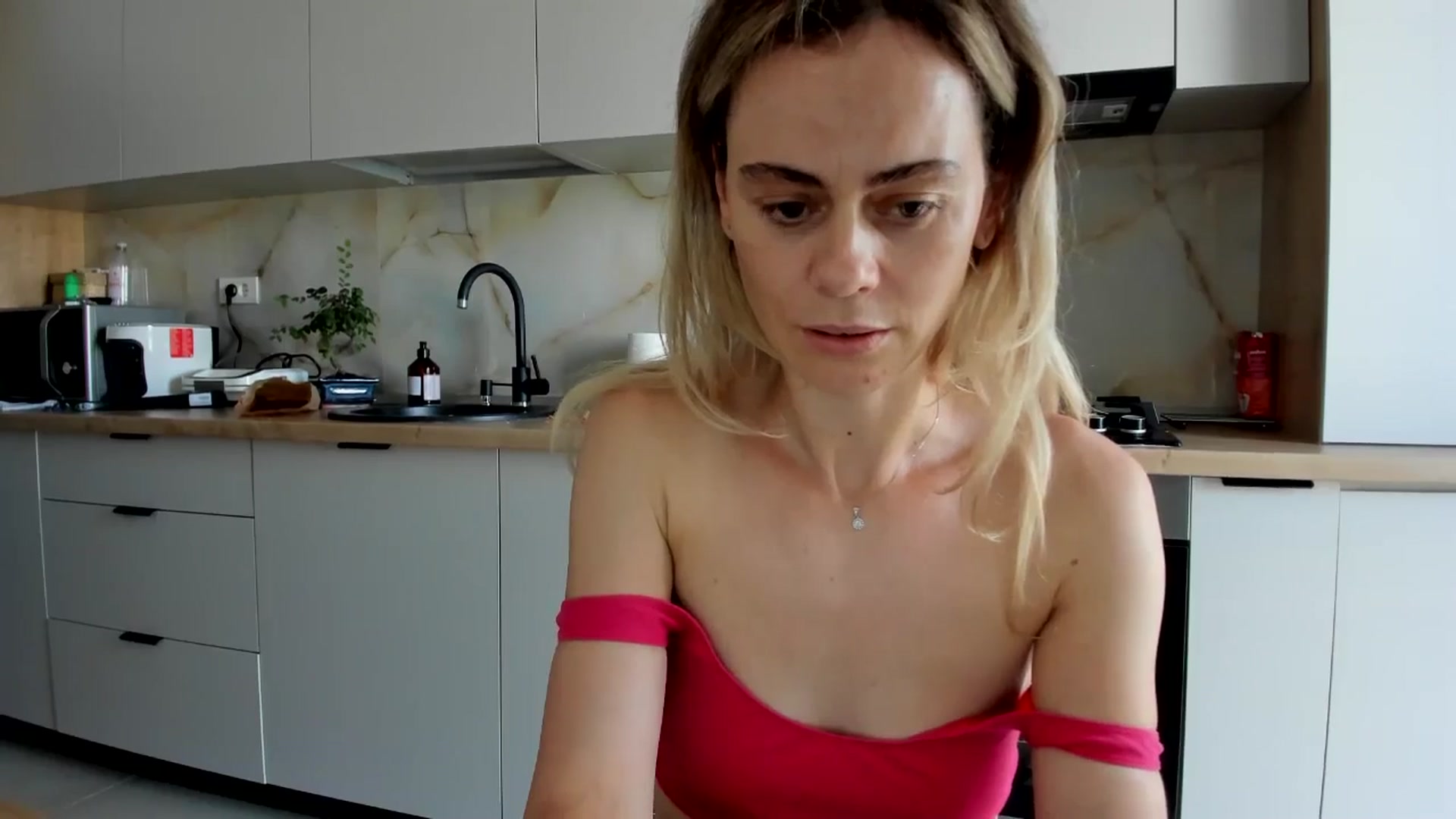 Gallery image thumbnail from DebbyPaige's myfreecams stream on, 07/15/2024, 14:06 image 8 of 20