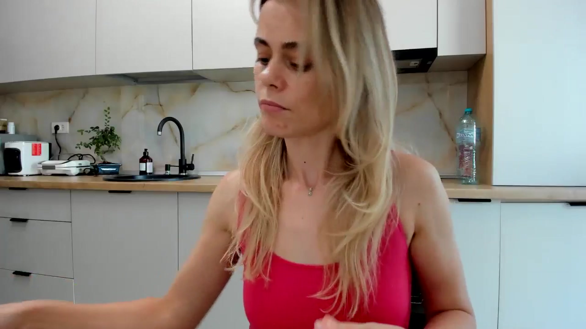 Gallery image thumbnail from DebbyPaige's myfreecams stream on, 07/15/2024, 15:53 image 3 of 20