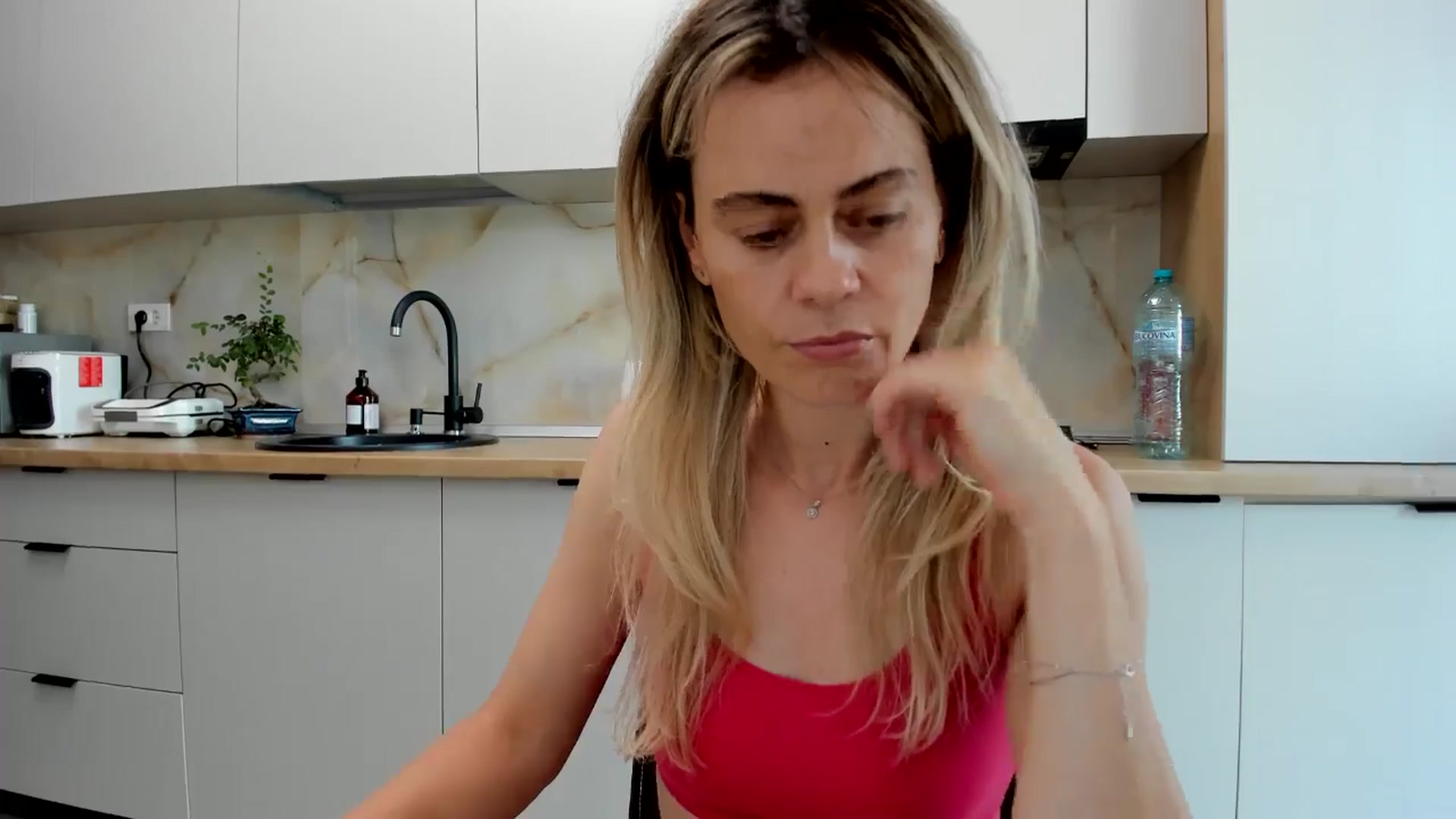 Gallery image thumbnail from DebbyPaige's myfreecams stream on, 07/15/2024, 15:53 image 4 of 20