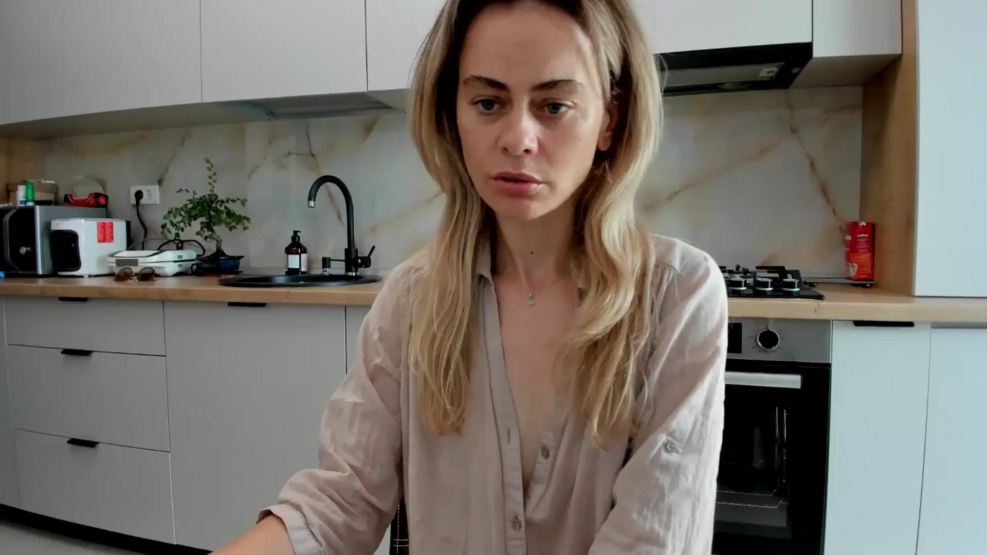 Gallery image thumbnail from DebbyPaige's myfreecams stream on, 07/16/2024, 11:19 image 13 of 20
