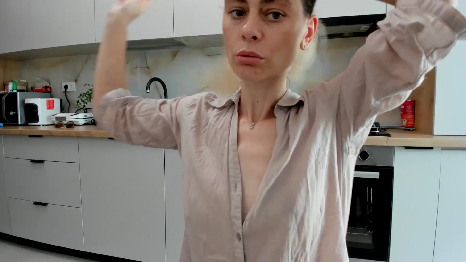 Gallery image thumbnail from DebbyPaige's myfreecams stream on, 07/16/2024, 11:19 image 12 of 20