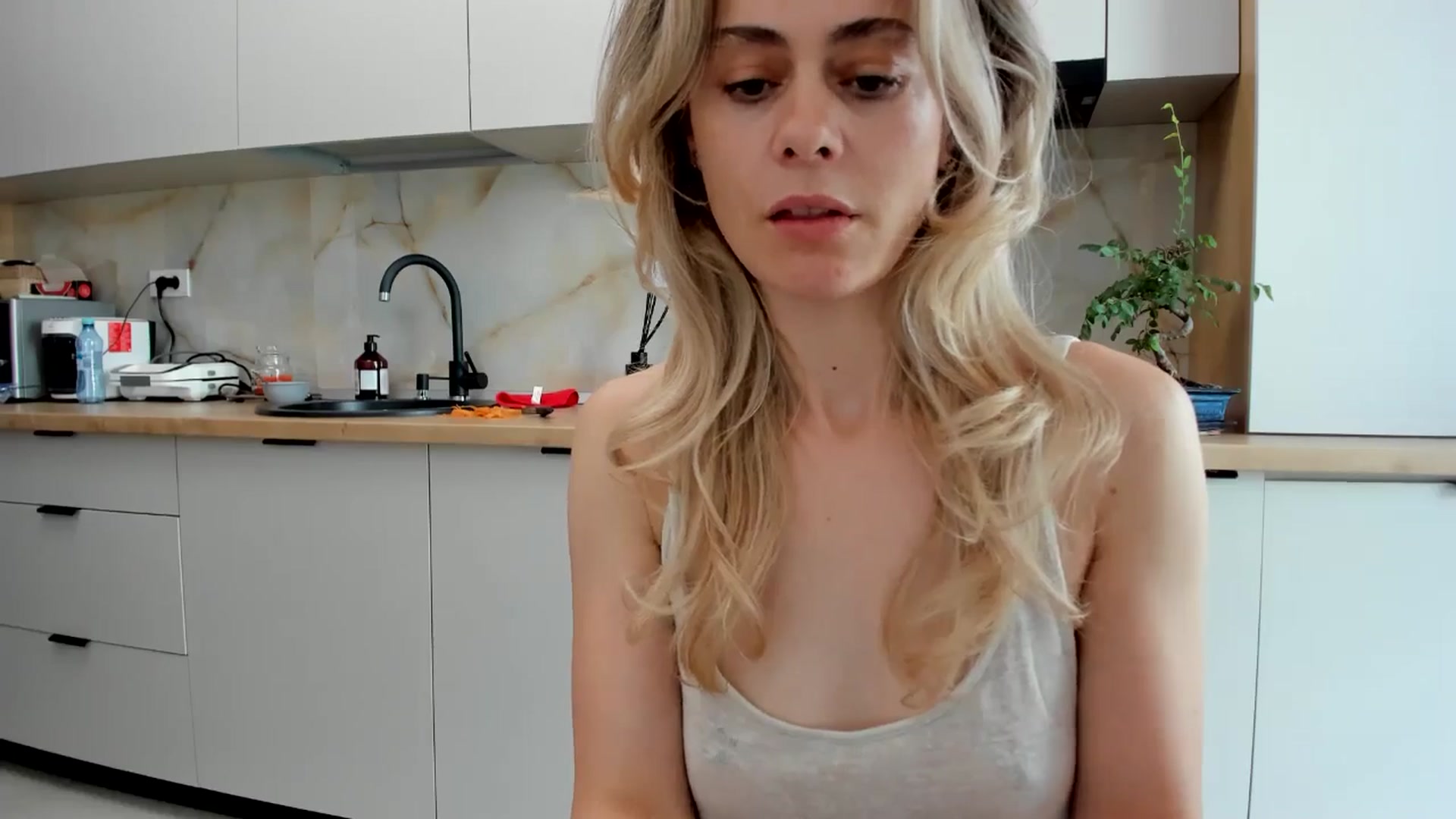 Gallery image thumbnail from DebbyPaige's myfreecams stream on, 07/23/2024, 13:17 image 19 of 20