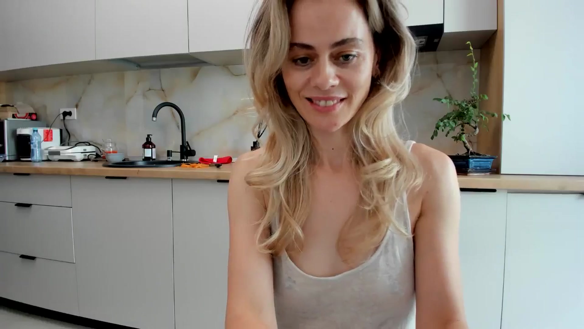 Gallery image thumbnail from DebbyPaige's myfreecams stream on, 07/23/2024, 13:17 image 20 of 20