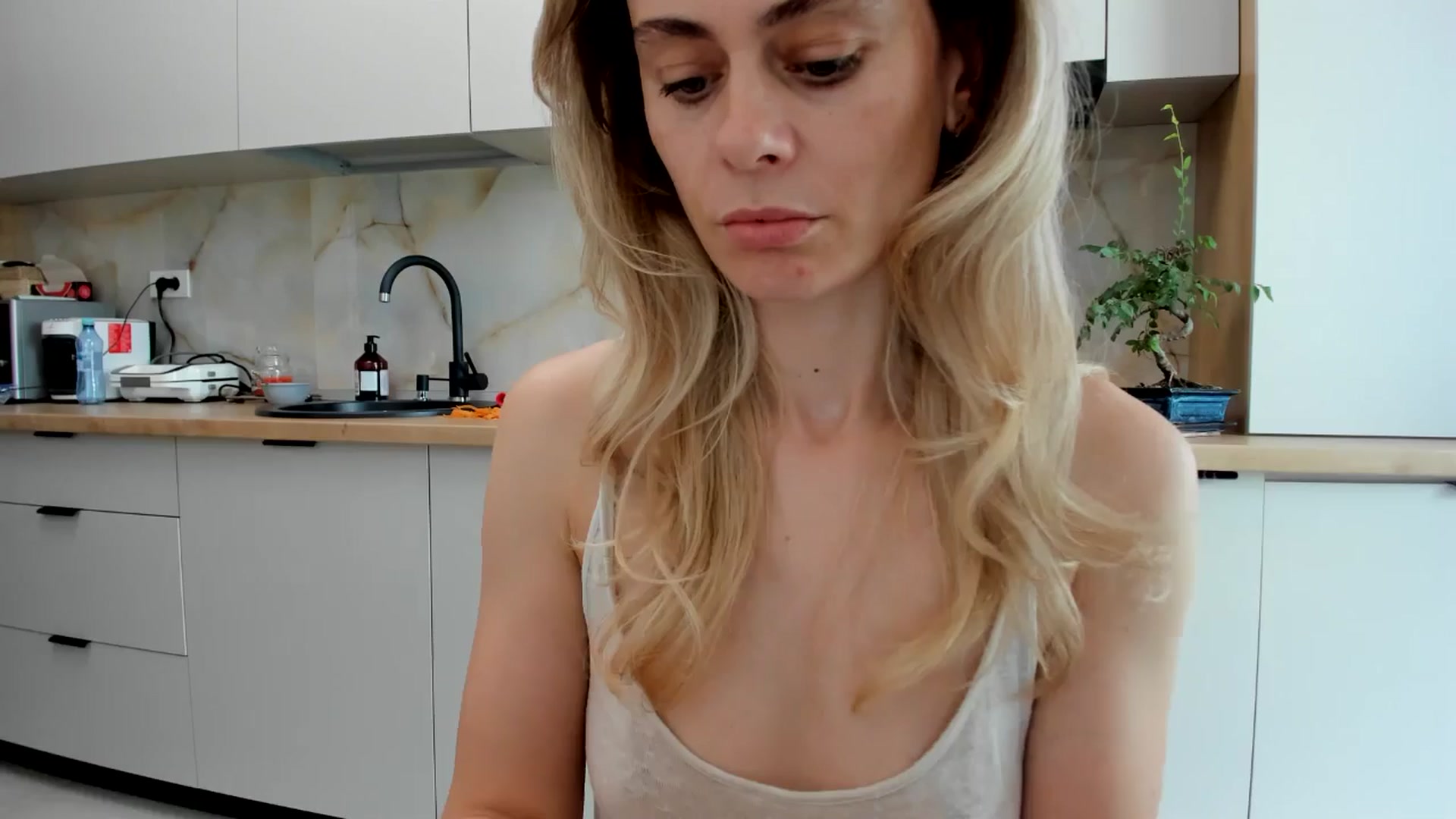 Gallery image thumbnail from DebbyPaige's myfreecams stream on, 07/23/2024, 13:17 image 10 of 20