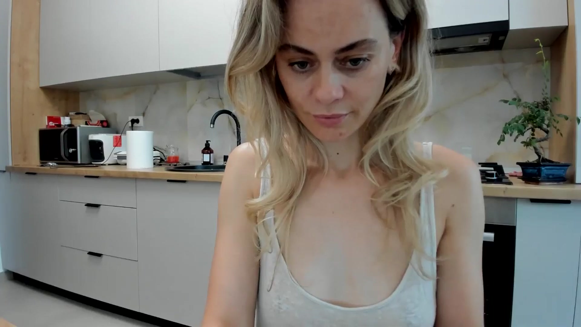 Gallery image thumbnail from DebbyPaige's myfreecams stream on, 07/23/2024, 17:00 image 2 of 20