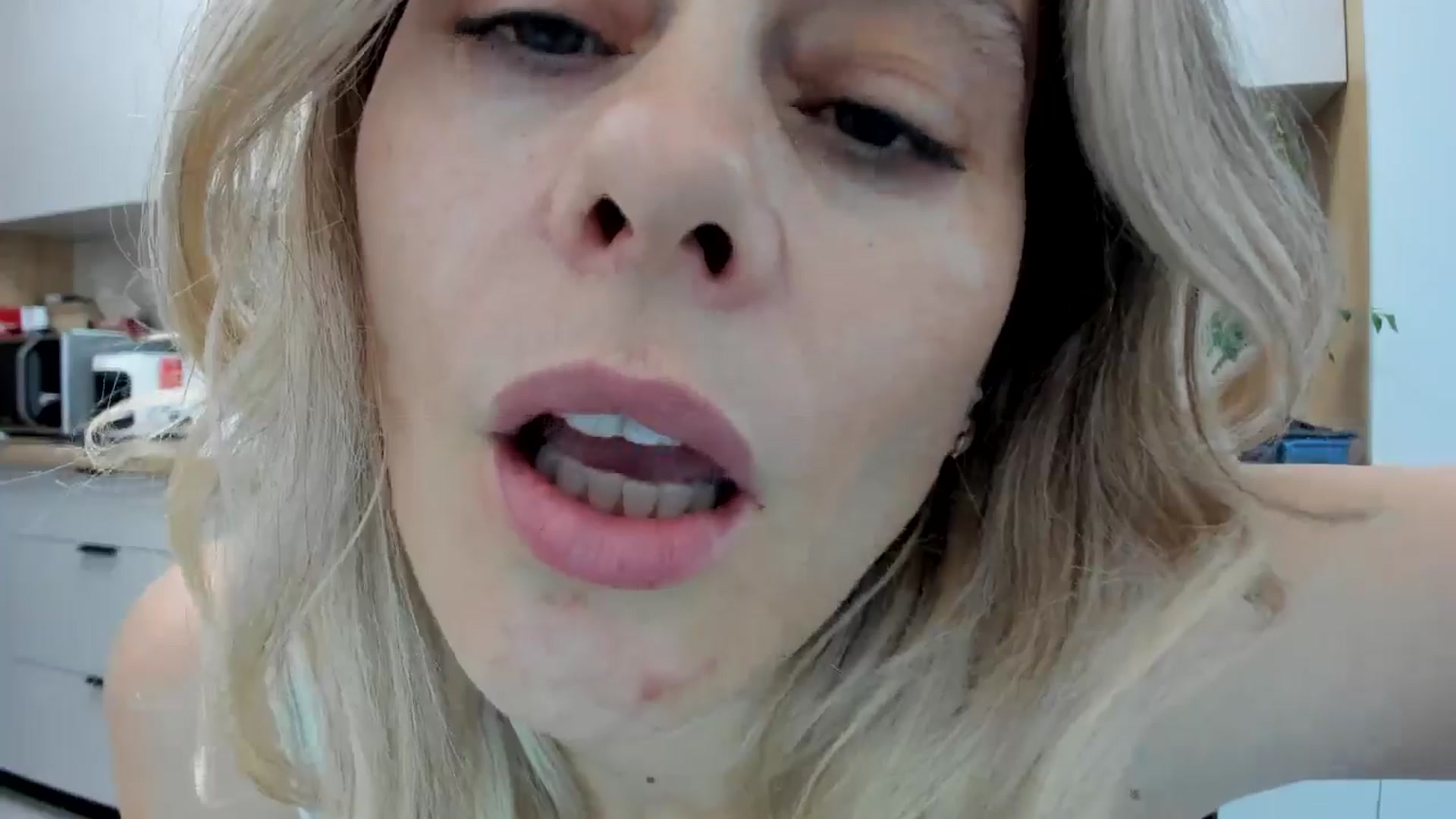 Gallery image thumbnail from DebbyPaige's myfreecams stream on, 07/23/2024, 17:00 image 7 of 20