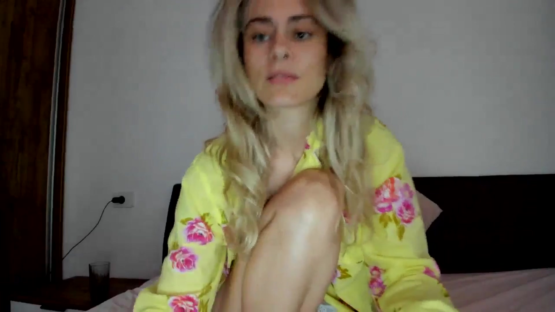 Gallery image thumbnail from DebbyPaige's myfreecams stream on, 07/25/2024, 15:44 image 12 of 20