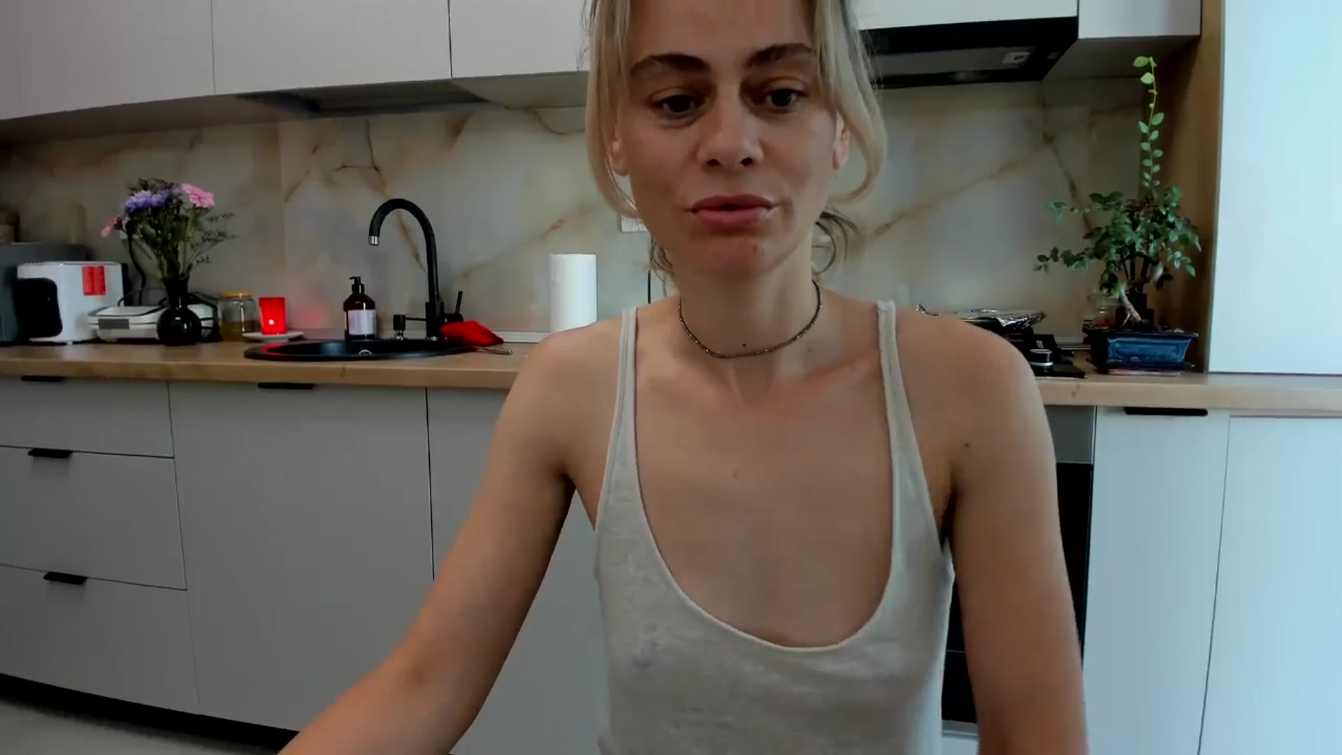 Gallery image thumbnail from DebbyPaige's myfreecams stream on, 07/28/2024, 17:10 image 5 of 20