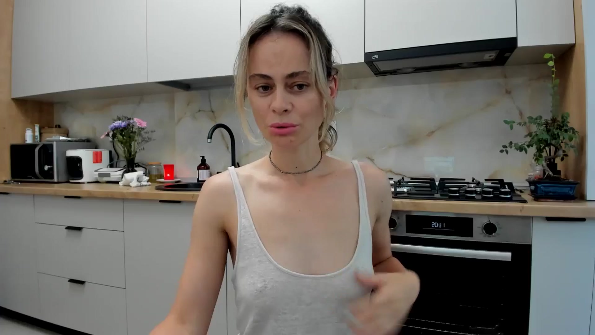 Gallery image thumbnail from DebbyPaige's myfreecams stream on, 07/28/2024, 17:50 image 12 of 20