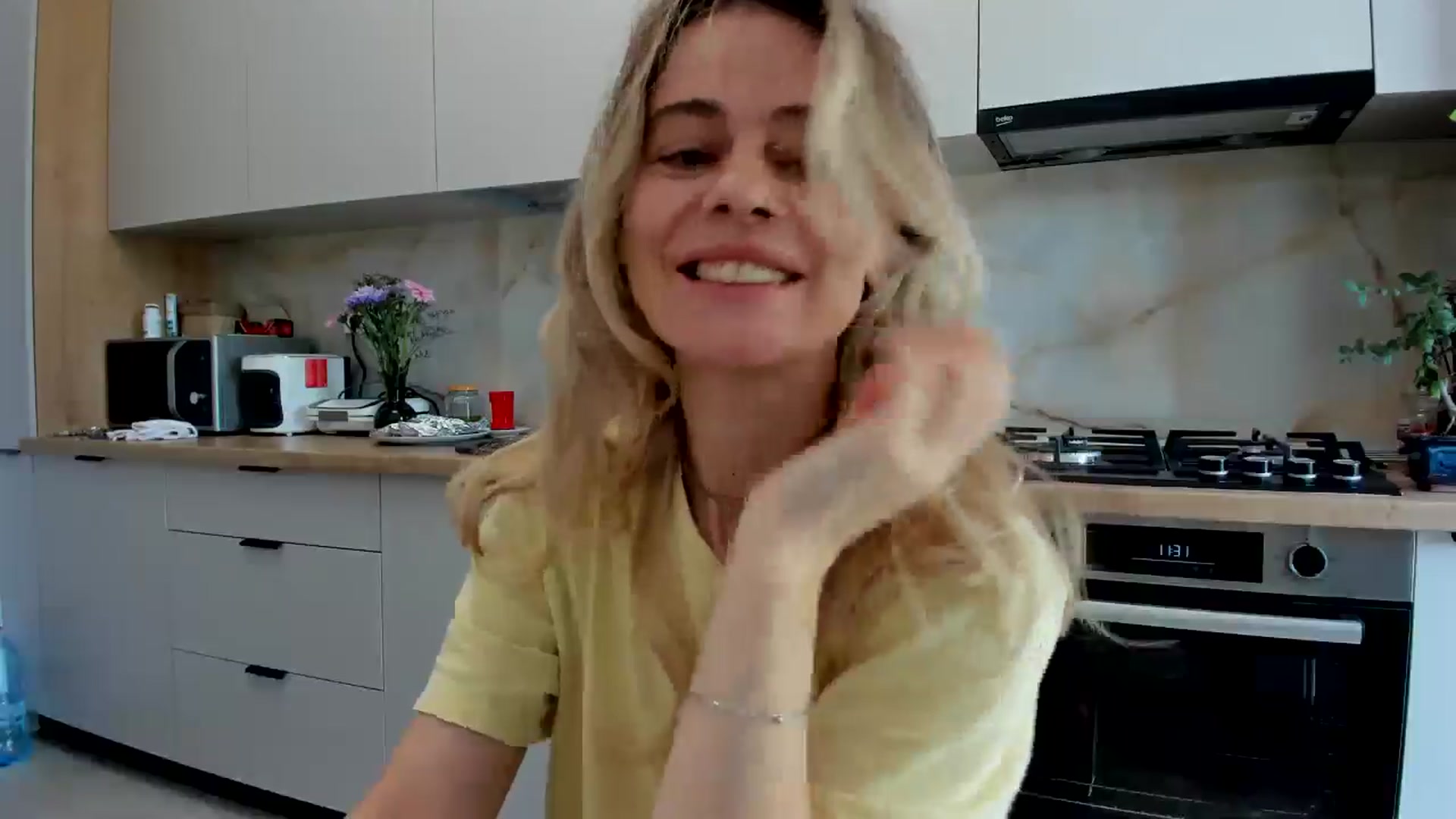 Gallery image thumbnail from DebbyPaige's myfreecams stream on, 07/29/2024, 08:50 image 15 of 20