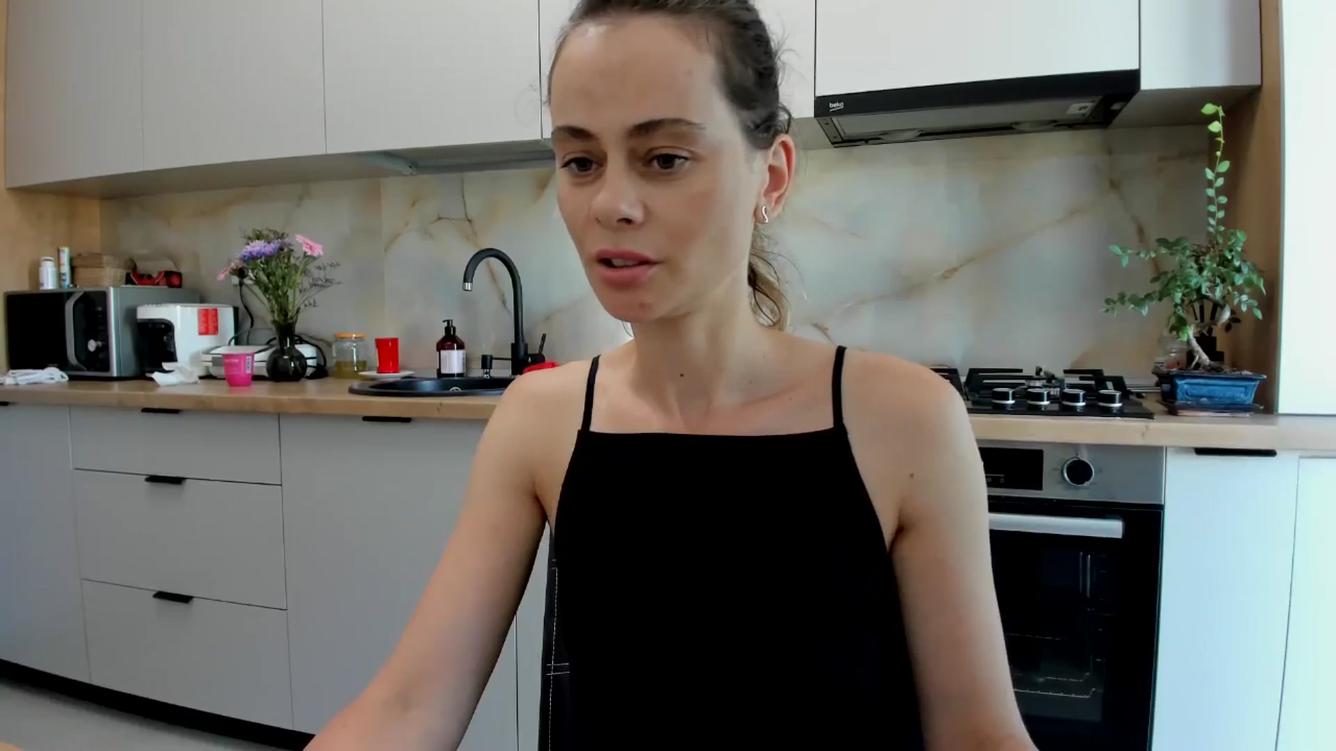 Gallery image thumbnail from DebbyPaige's myfreecams stream on, 07/29/2024, 17:01 image 7 of 20