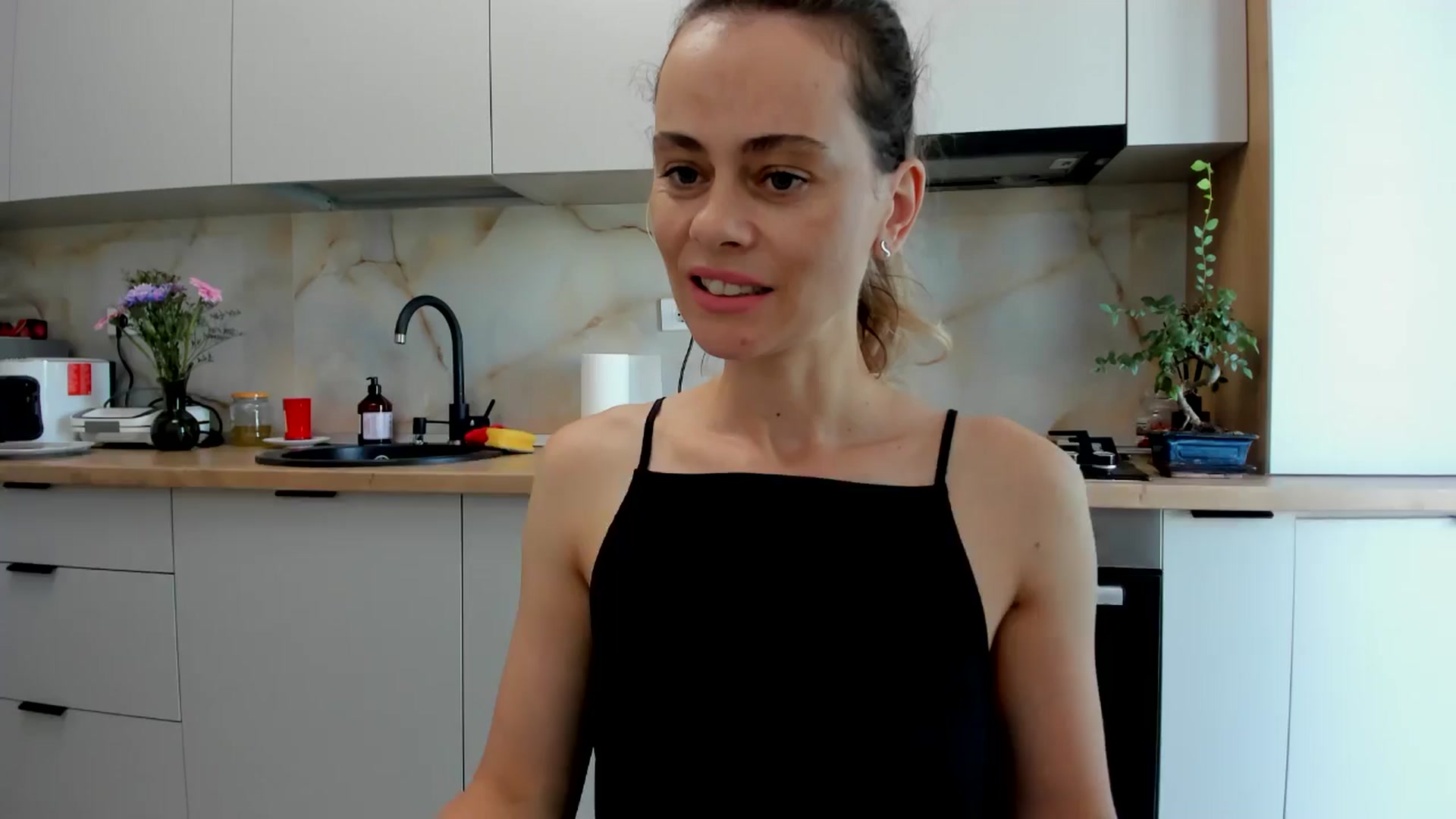 Gallery image thumbnail from DebbyPaige's myfreecams stream on, 07/29/2024, 17:01 image 1 of 20